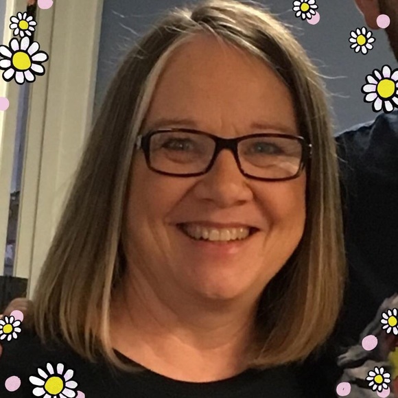 Meet your Posher, Julia - Picture 1 of 1